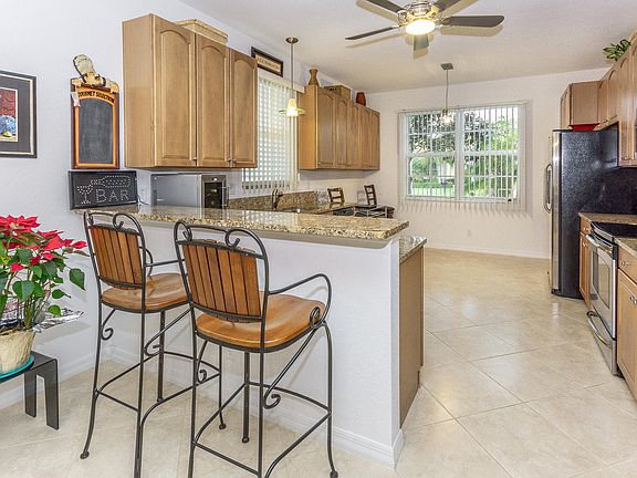 2nd image of 3284 SW Porpoise Cir