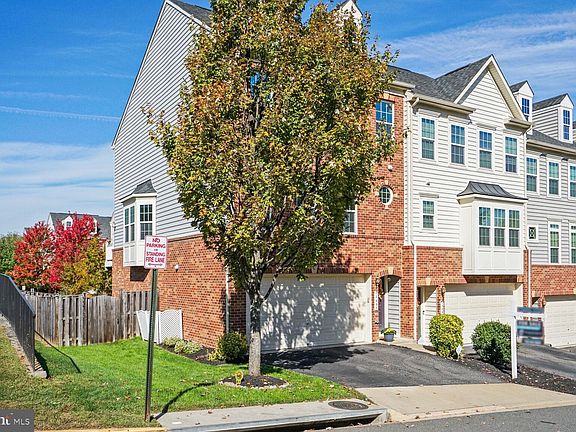 2nd image of 12698 Lakeside Ct