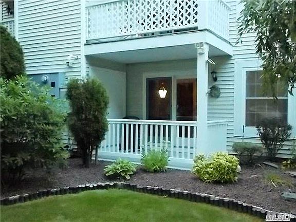 2nd image of 351 Artist Lake Dr