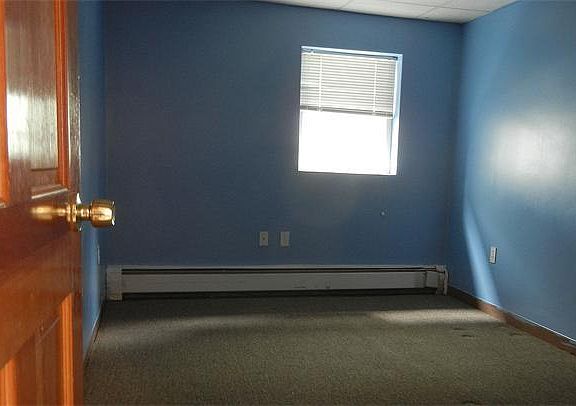 4th image of 80 Cummings Ave #1FF
