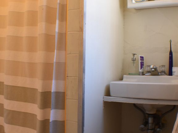 2nd image of 74 Myrtle St APT 9
