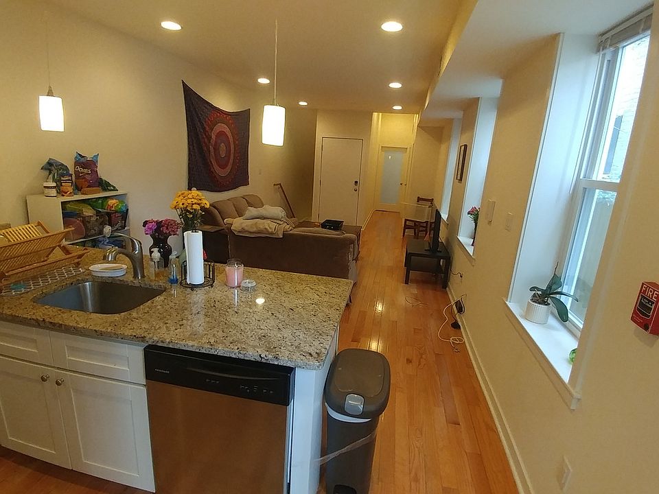 1st image of 919 N 19th St #1