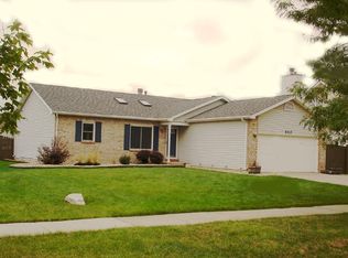 5317 Sunmeadow Dr, Plainfield, IL 60586