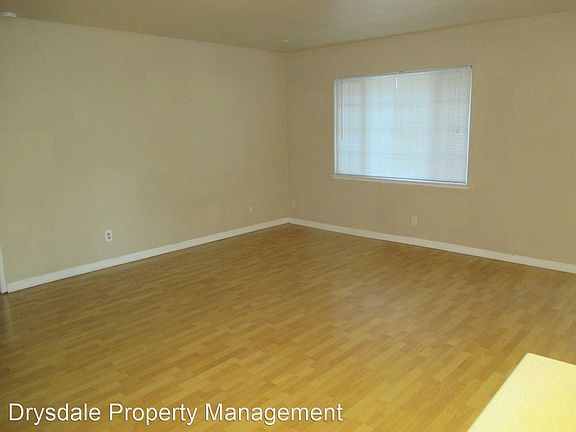 4th image of 7109 Thomas Dr