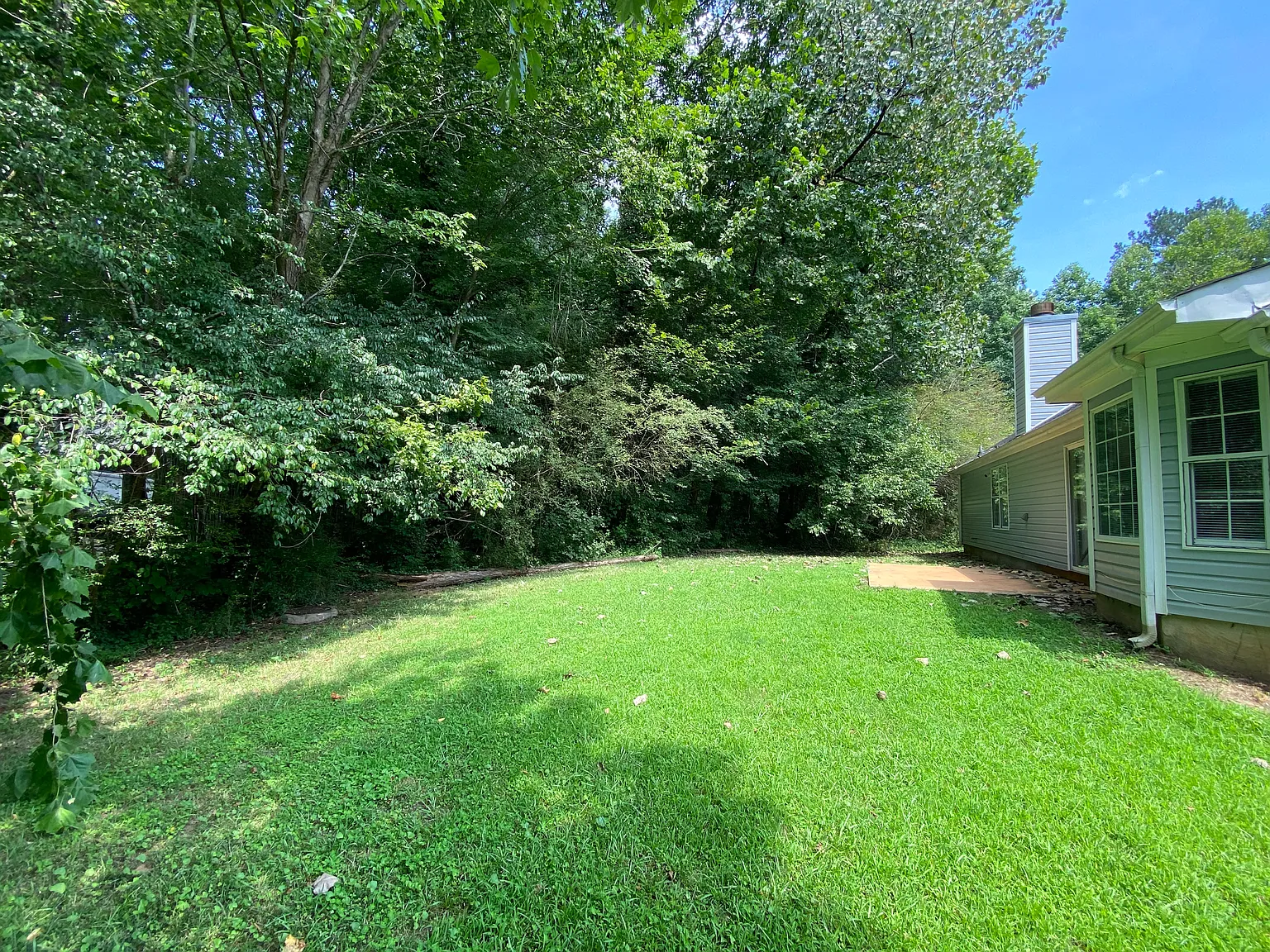 3 bed, 1250 sqft, $1,950 — Photo 4