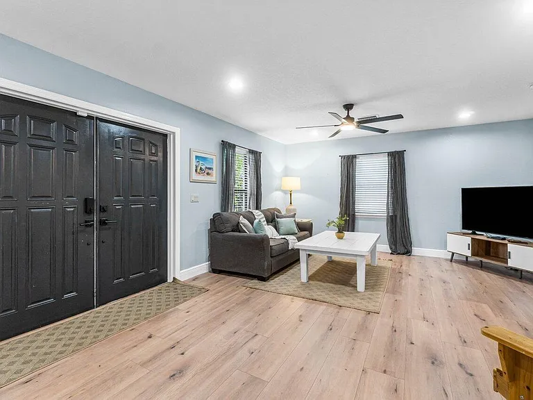 3303 Custer Ave — Photo 18