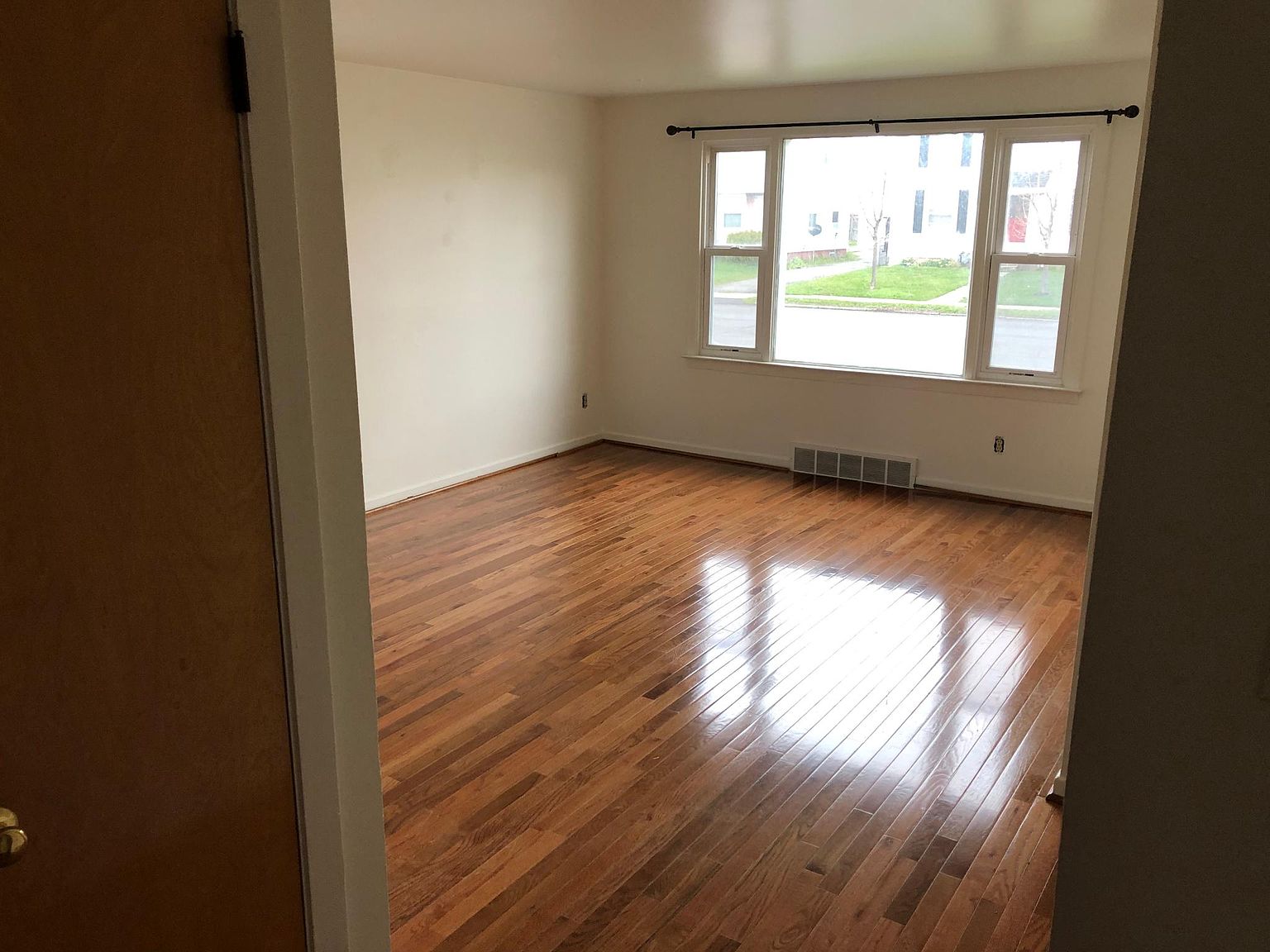 124 Woodward Ave, Kenmore, NY 14217 Zillow