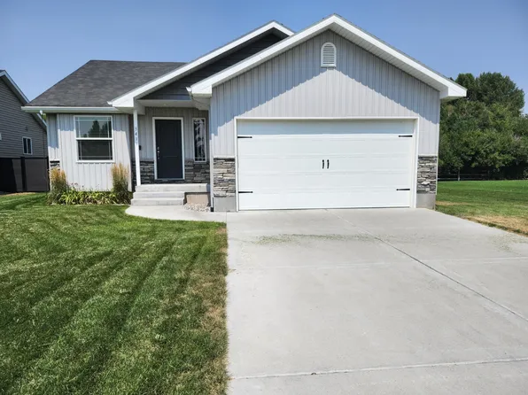 3439 E Pheasant Grove Dr, Idaho Falls, ID 83401