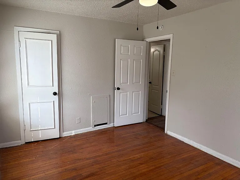 5530 Lakefield Dr — Photo 18