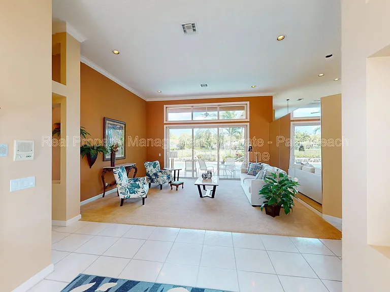 71 Cayman Pl — Photo 5