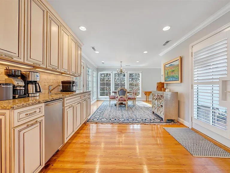 3044 Hemlock Ln SW — Photo 13