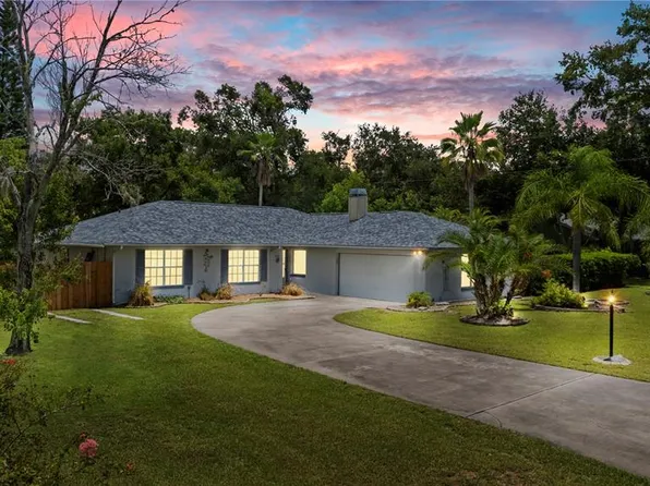 1101 Black Knight Dr, Valrico, FL 33594