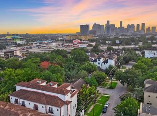 4606 Austin St APT B, Houston, TX 77004