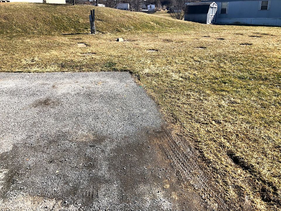 1st image of 8 Apache Dr