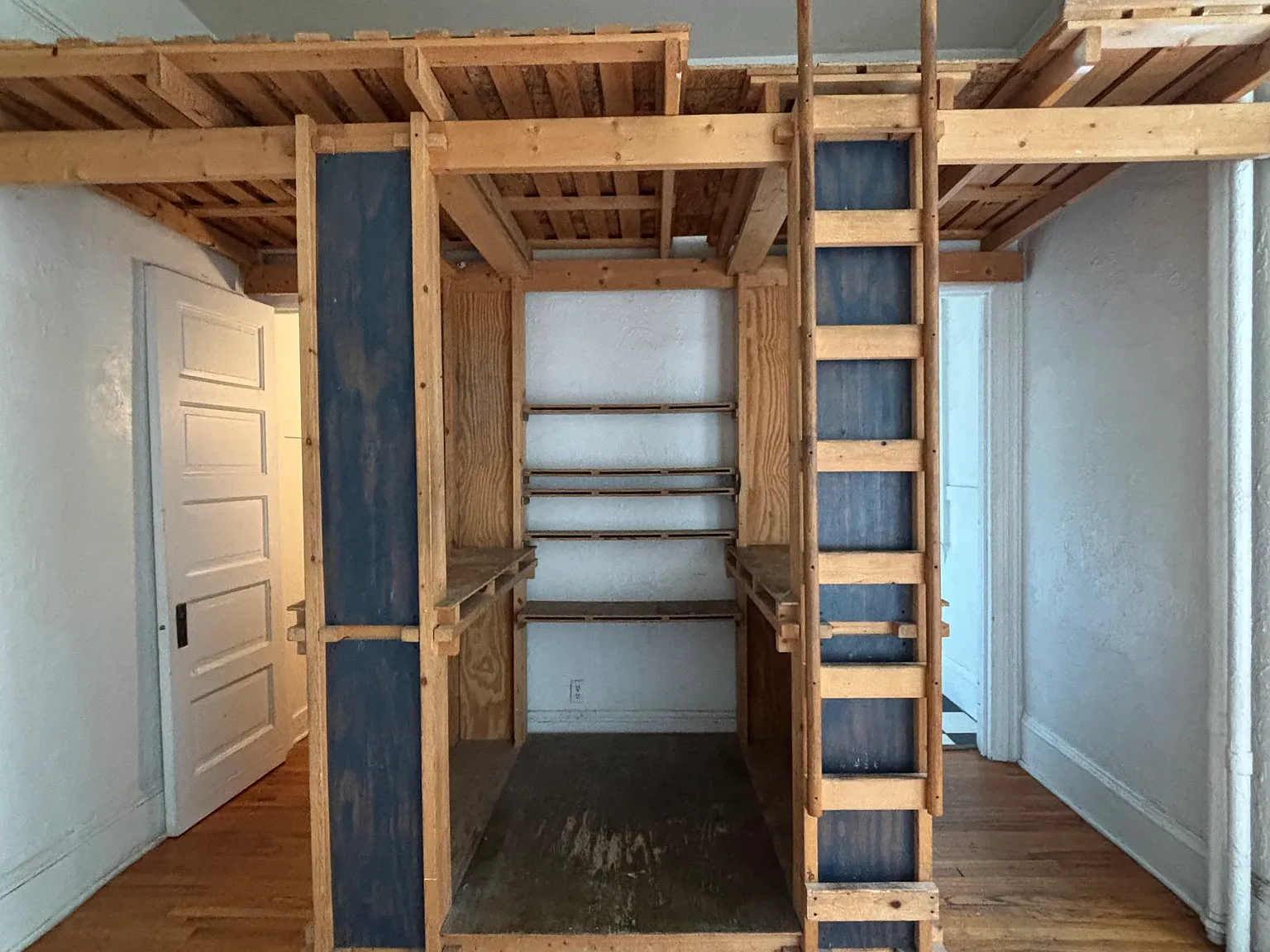 Studio, 350 sqft, $2,000 — Photo 2