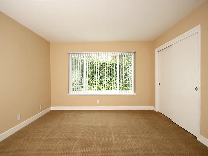 1410 Millbrae Ave — Photo 5
