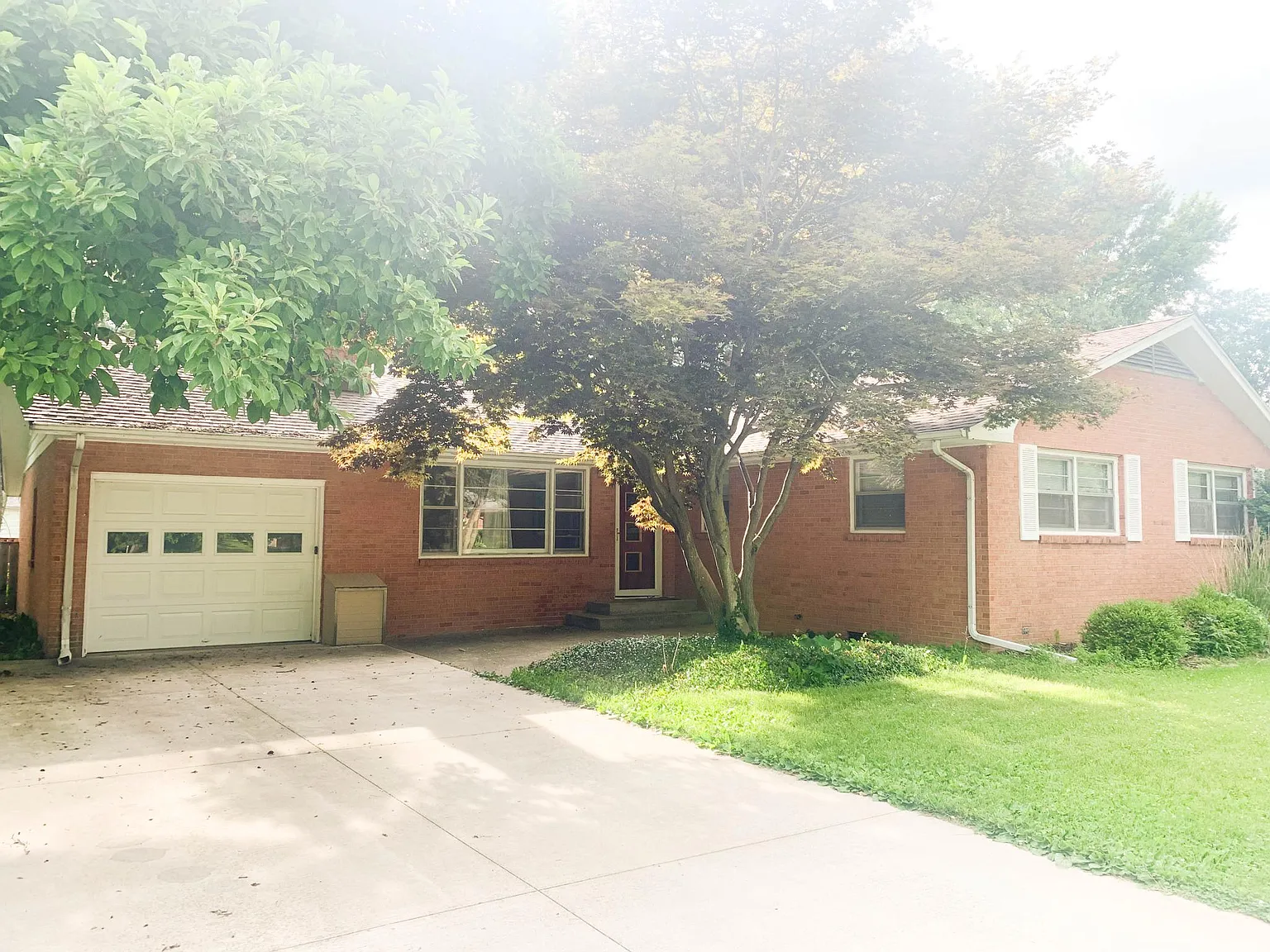 1307 Mayfair Rd photo 1
