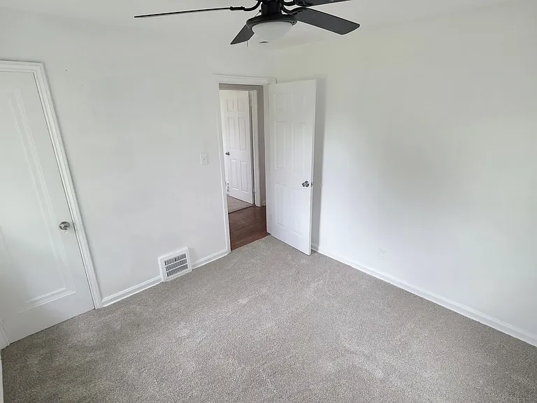 9309 Whitcomb St — Photo 17