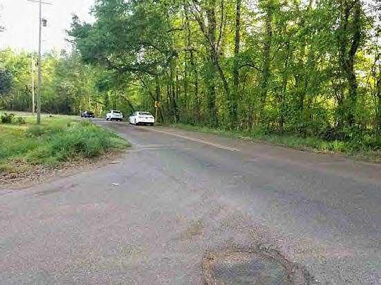 5th image of 816 Colonial Cir