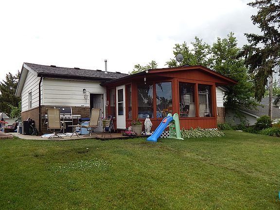 4th image of 8840 W 92nd St