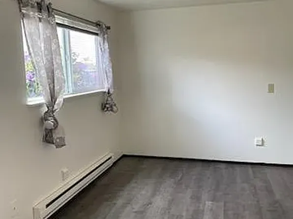 (undisclosed Address), Seattle, WA 98133