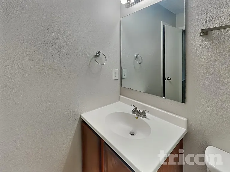 2729 Redland Ln — Photo 15