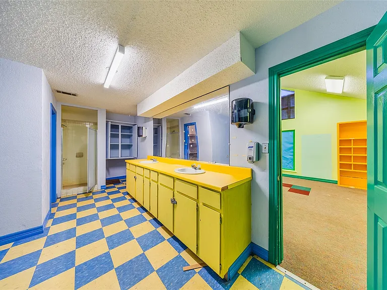 4227 Old Chocolate Bayou Rd — Photo 21