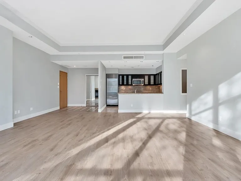 499 Broughton St #301 — Photo 4