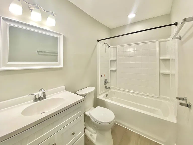 102 Petworth Dr — Photo 19