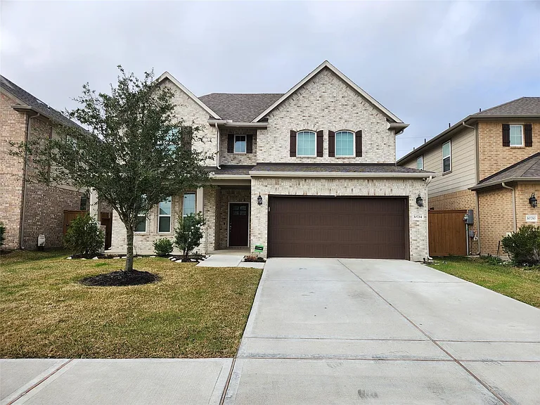 10714 Cliffs View Dr — Photo 2