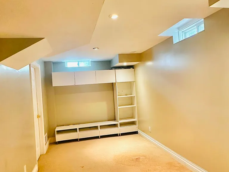 114 Bettina Pl — Photo 16
