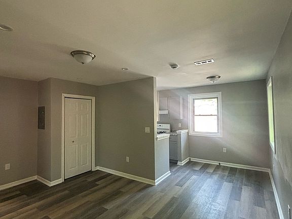 4th image of 8306 Roanoke Ave APT 1