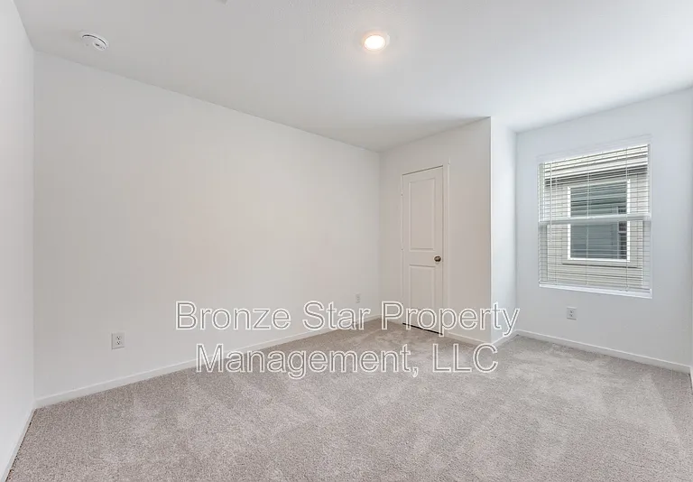 3812 Ontario Way — Photo 2