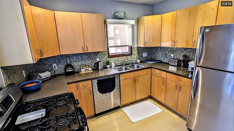 1 bed, 1.0 bath, 800 sqft, $4,295 — Photo 2