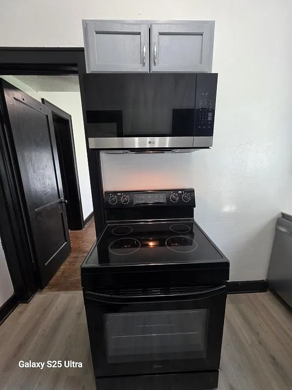 712 S Union St, apt 2 — Photo 2