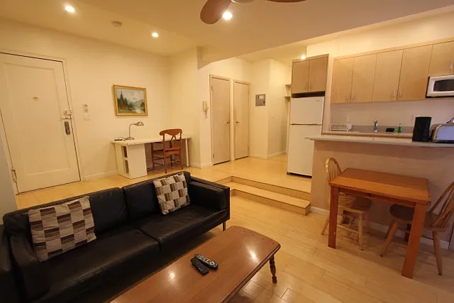 205 W 15th St #2N — Photo 5