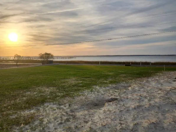 3110 Main St #1 & 2, Chincoteague Island, VA 23336