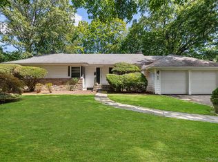 229 Mamaroneck Rd, Scarsdale, NY 10583