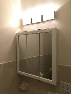 Rented by Metroline Realty | media 8