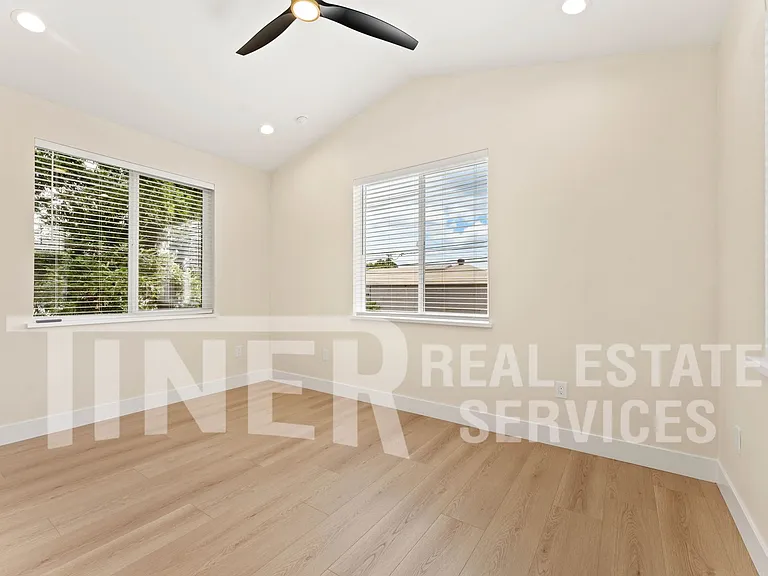 1314 Q St #5 — Photo 10