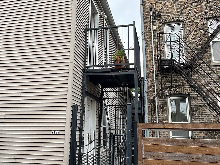 2130 N Damen Ave #2R — Photo 7