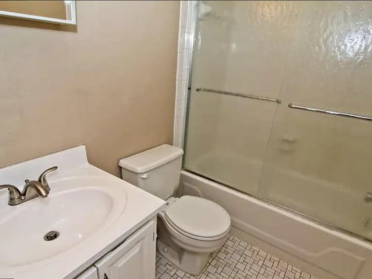 2852 Lester Lee Ct — Photo 6