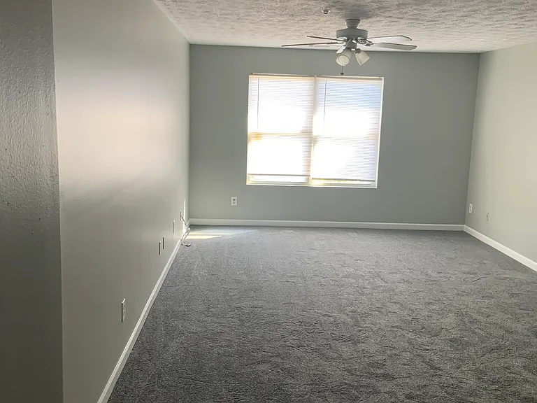 2302 Fairington Ridge Cir — Photo 15