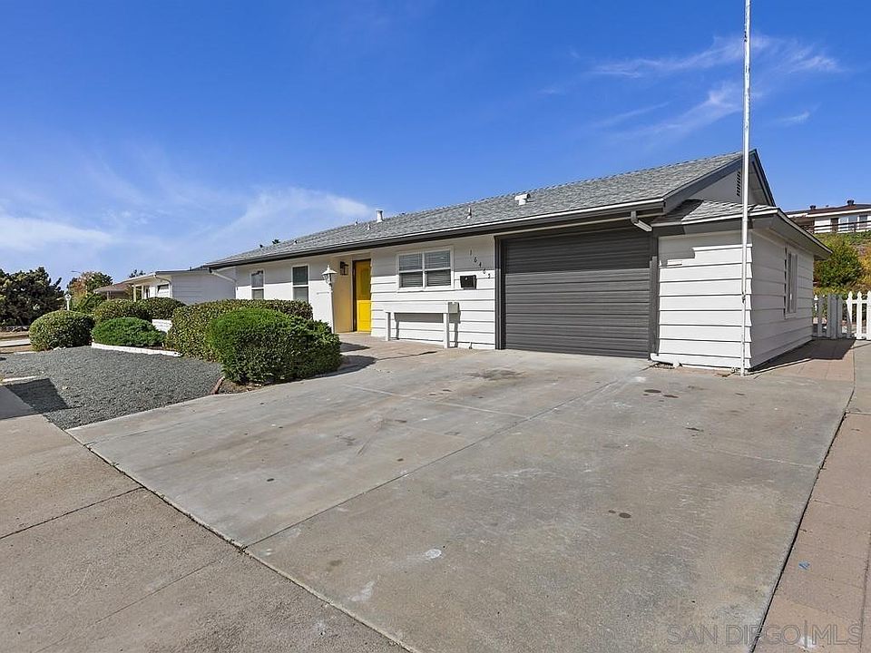 1st image of 16465 Bernardo Oaks Dr