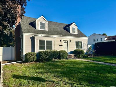 45 Maple Avenue, Westbury, NY, 11590