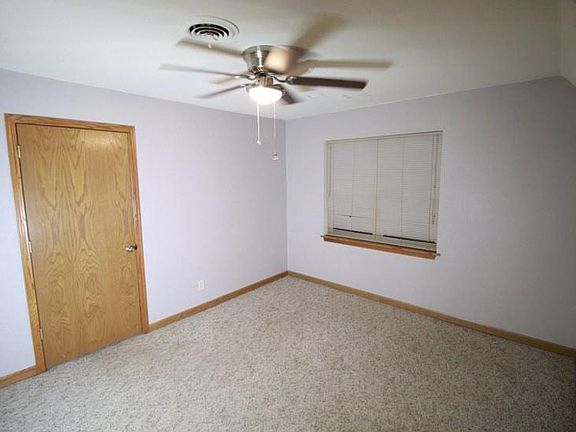 2nd image of 827 N 3rd Ave #1