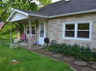 304 Big Knob Rd, Rochester, PA 15074