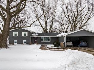 225 E Lucile Ave, Forsyth, IL 62535