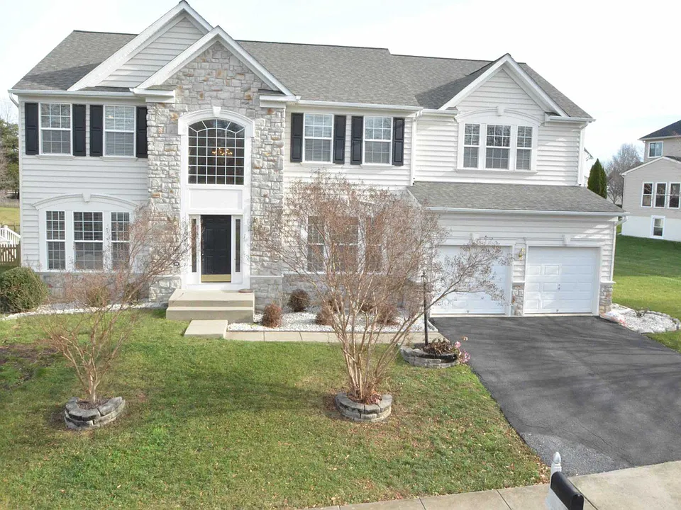 110 Hunton Dr