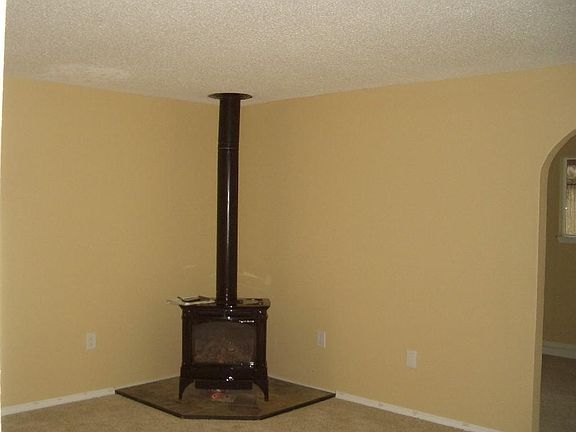 4th image of 919 W Euclid Ave